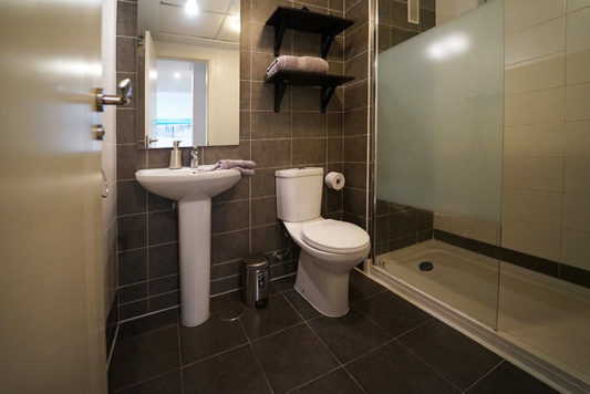 Holiday apartment Moraira // Apartment Casamora Moraira - Bathroom with shower
